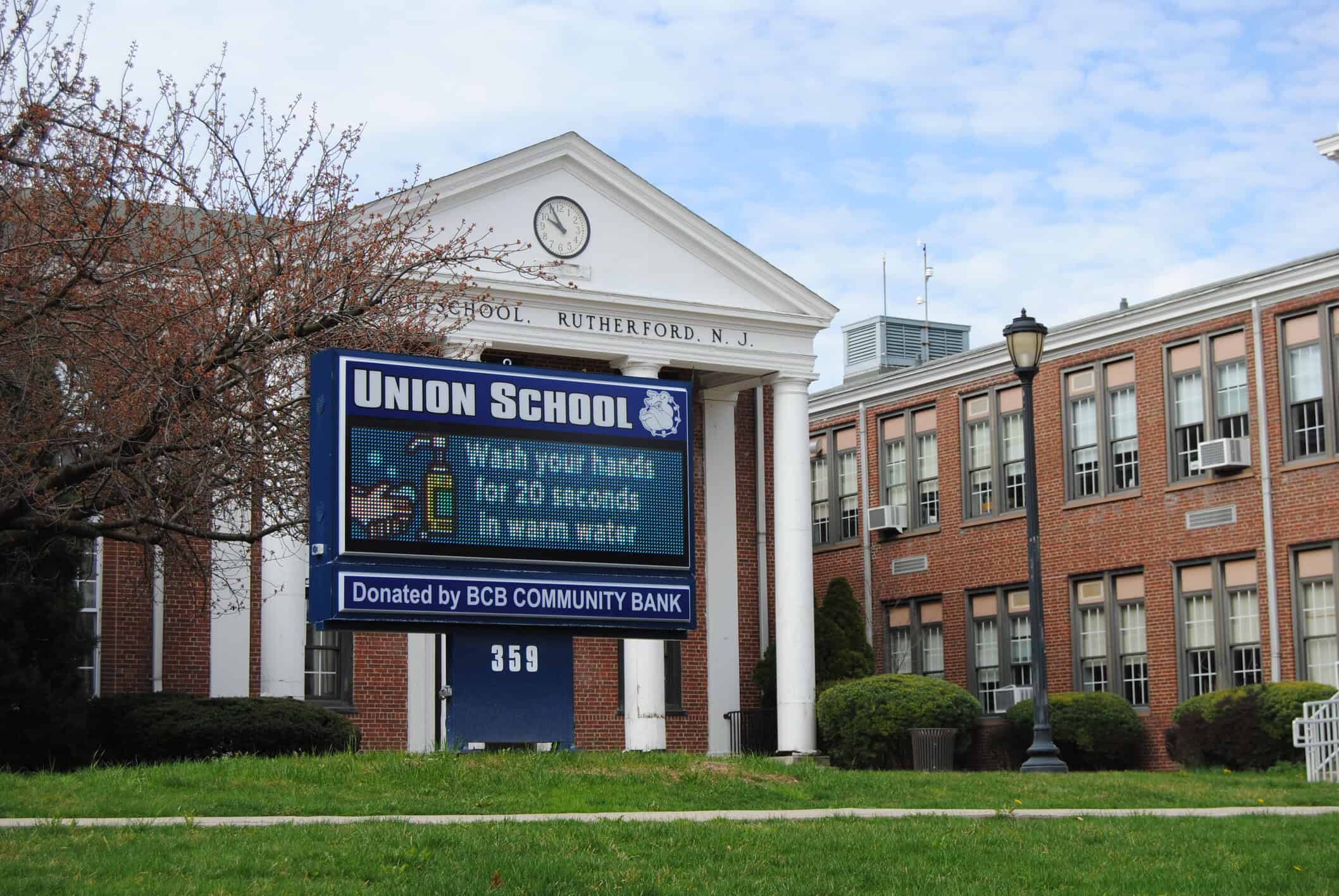 schools in new jersey_2006 - Weather alert: northern lights possible tonight in Northern States
