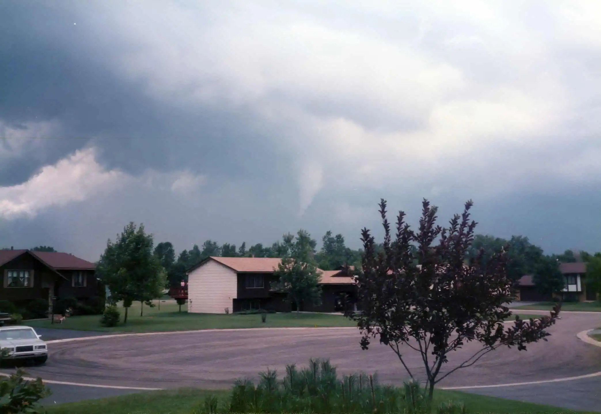 tornado a Minneapolis_3006 - Weather Oklahoma: Cold front sparks storms and relief from heat