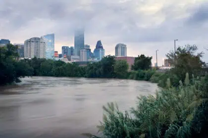 texas rain-2507-2 - Weather Alert: Southeast Texas Faces Flood Threat Friday